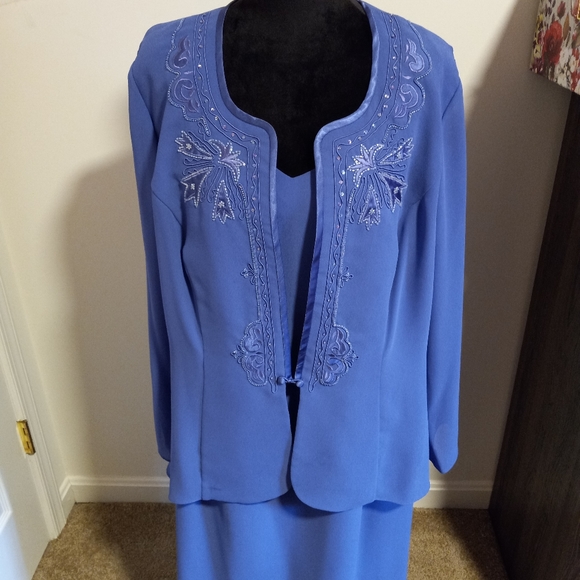 Two piece dress - Picture 4 of 10